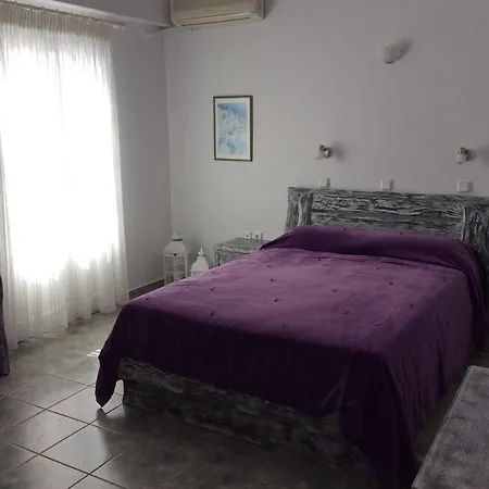 Guest house Happening Imerovigli (Santorini)