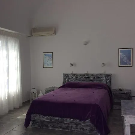 Guest house Happening Imerovigli (Santorini)