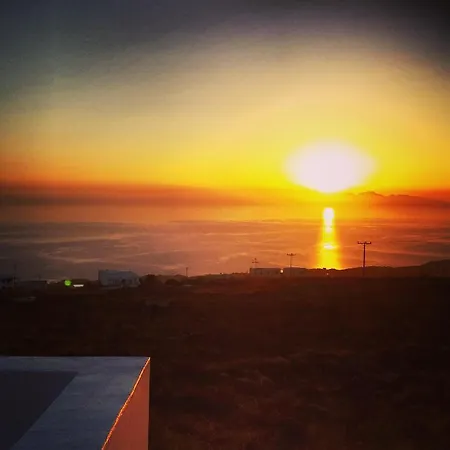 Happening Guest house Imerovigli (Santorini)