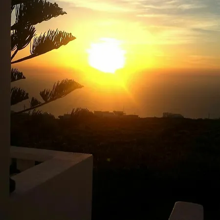 Guest house Happening Imerovigli (Santorini)